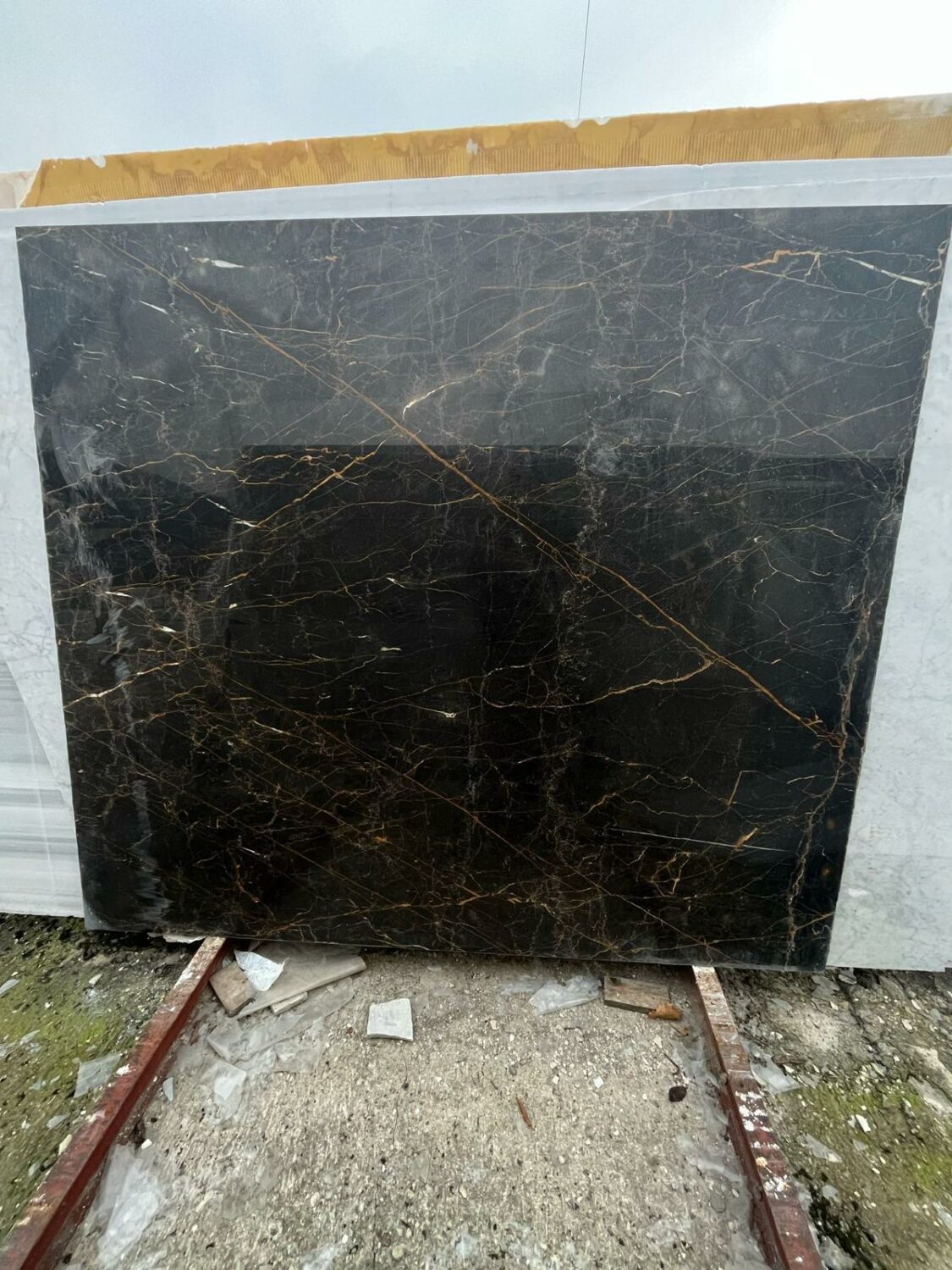 Nero saint port laurent